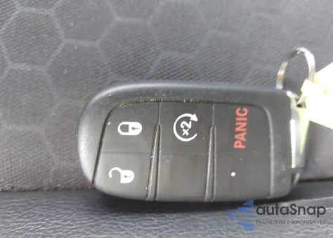 2018 Jeep Compass Latitude 4X4 из США, поврежденный, VIN 3C4NJDBB9JT239625